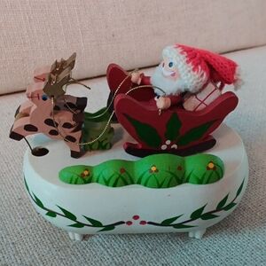 Vintage Festive Santa Sleigh Music Box